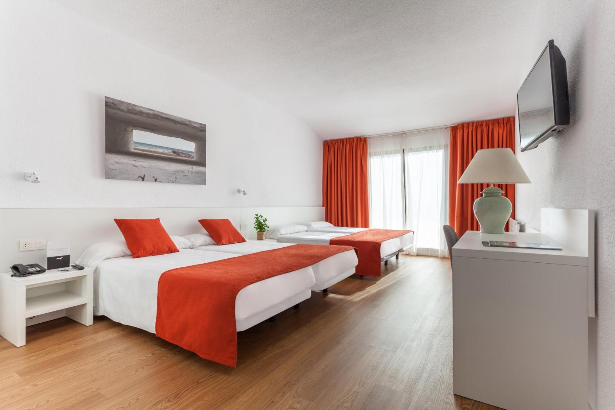Double or Twin Room 2 Extra Beds
